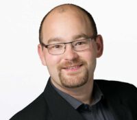 Simon Brust